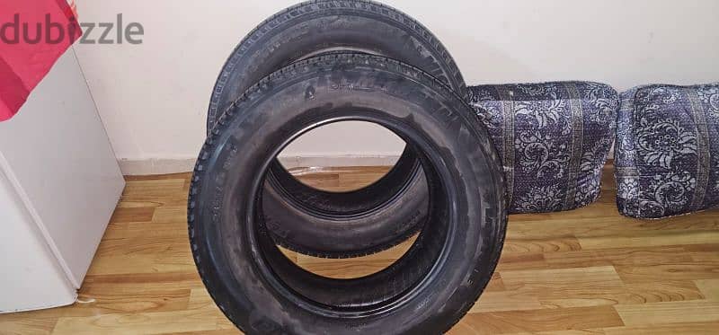 Car tyre for sale good condition 2 pcs size 265 60 R18 3