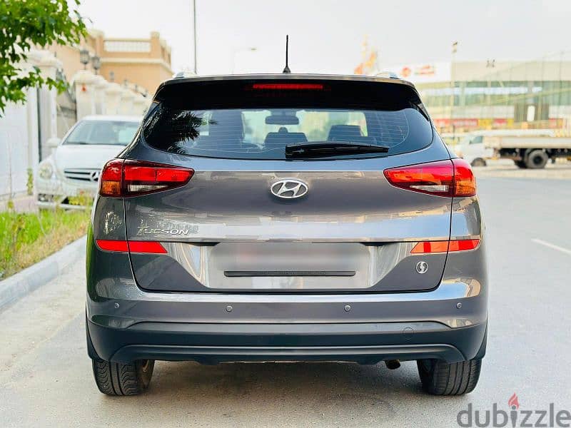Hyundai Tucson 2019 model . single owner zero accident free car. 4