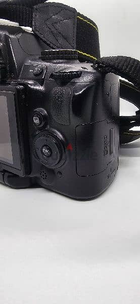 Nikon D5000 DSLR Camera for sale 6