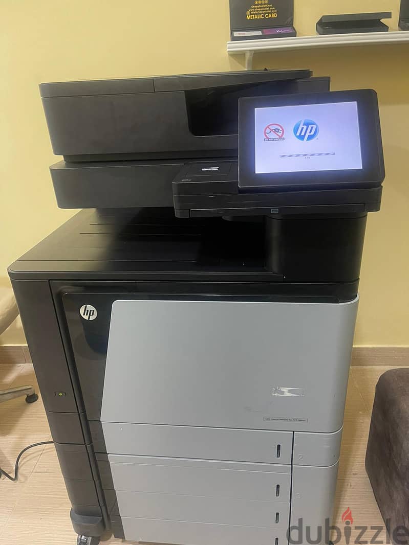 HP Colour LaserJet Enterprise Flow M880 Photocopier 1
