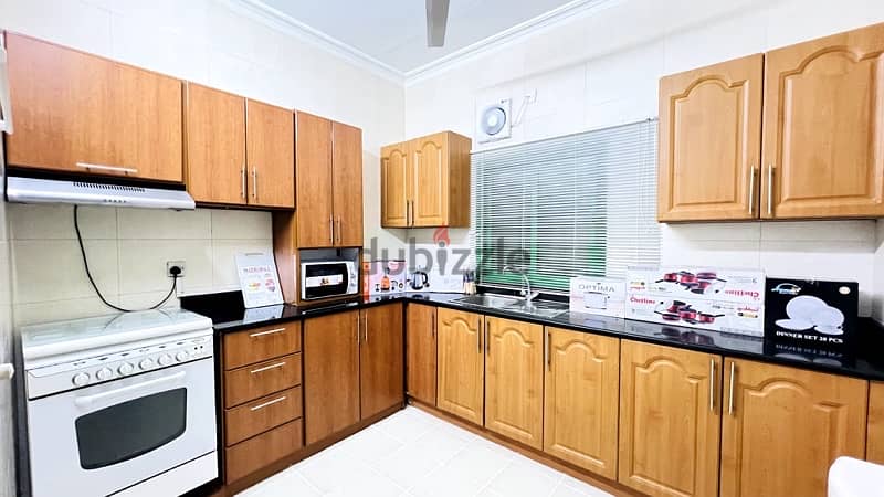 3bedroom apartment for rent in busaiteen 400bd with electricity 6