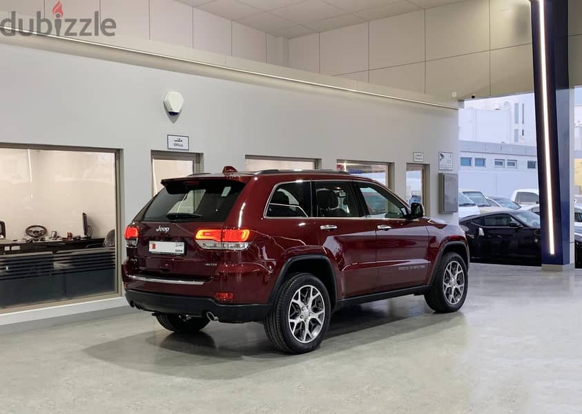 Jeep Grand Cherokee Limited (60,000 Kms) 1