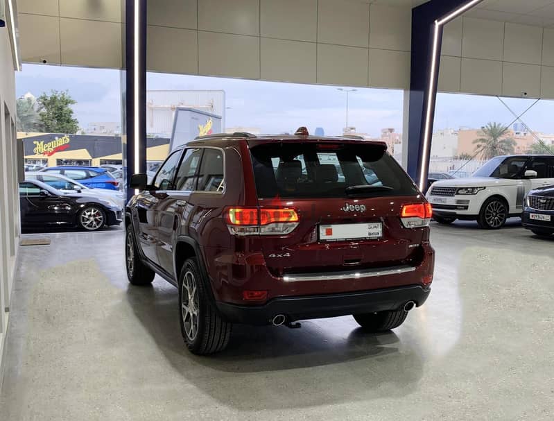 Jeep Grand Cherokee Limited (60,000 Kms) 2