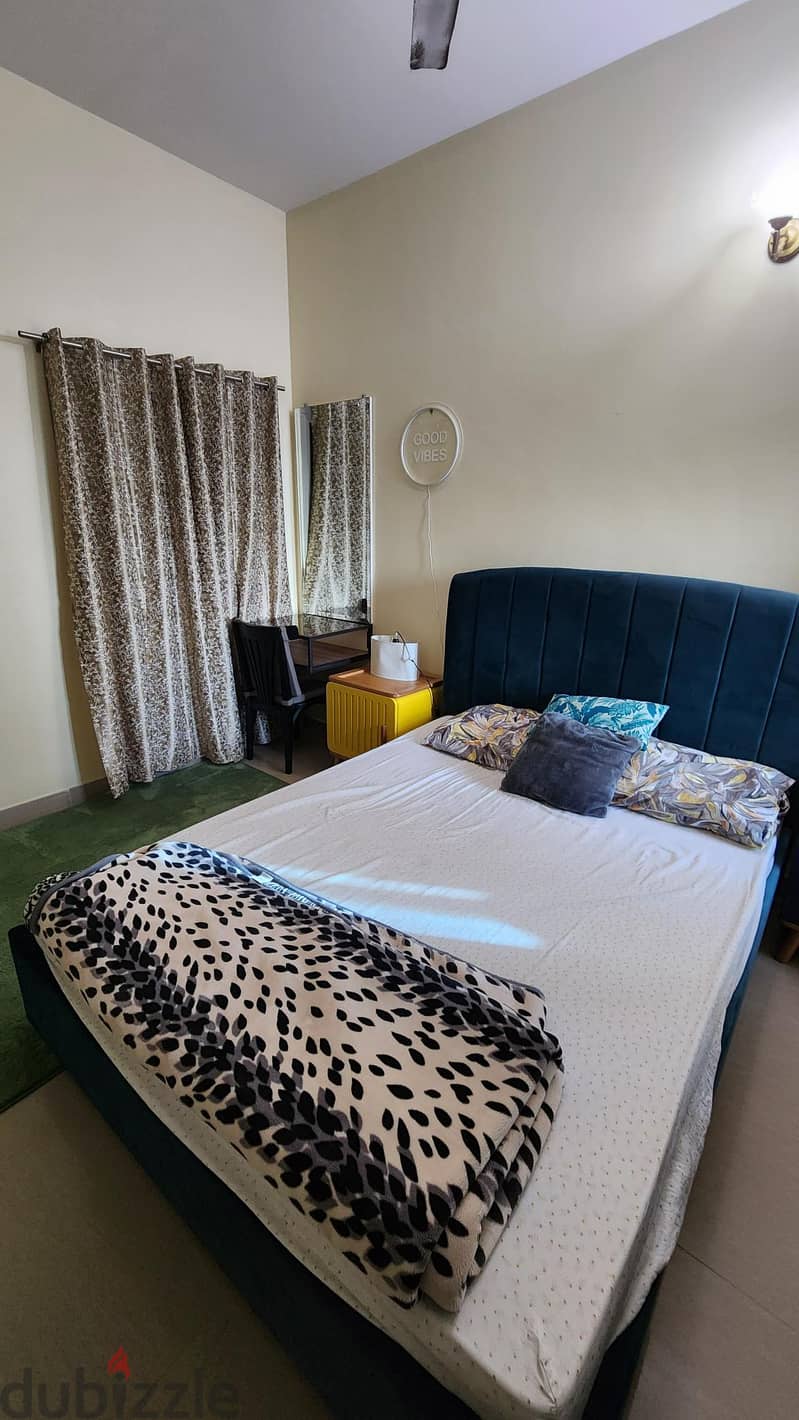 Sharing Room for Single Person In a 2 BHK Apartment 1