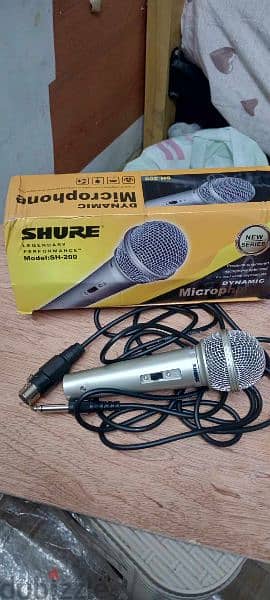 shure microphones. . . call. 39101640 watsapp 1