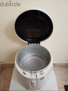 Tefal Maxi Fry Deep Fryer
Good working conditions 
15 BD pickup from