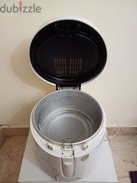 Tefal Maxi Fry Deep Fryer
Good working conditions 
15 BD pickup from 0