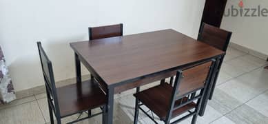 4 seater Dinning Table