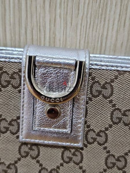 AUTHENTIC GUCCI WATCH AND WALLET 6