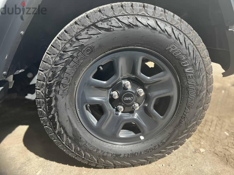 Urgent Sale: 5 Rims (17") for Jeep Wrangler 0