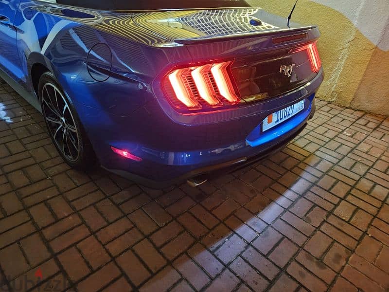 Mustang Black Interior, Blue Metalic Body, 2020 - 64 KM convertible 17