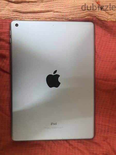 Apple ipad in excellent condition 2