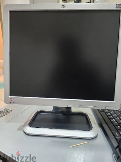 hp 17" monitor