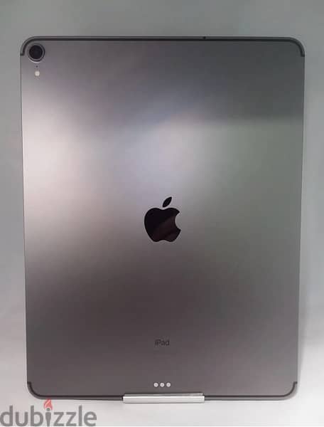 Apple iPad Pro 12.9-inch (3rd Gen) 256GB 1