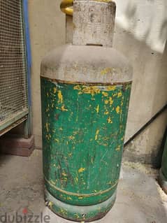 Faisal medium gas cylinder with full gas