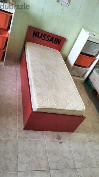 used kids bed 1