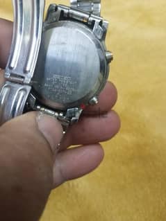 ساعة يد ماركه قديمه واصليه SEIKO  بحاله ممتازه سعر ٥٠ دينار 0