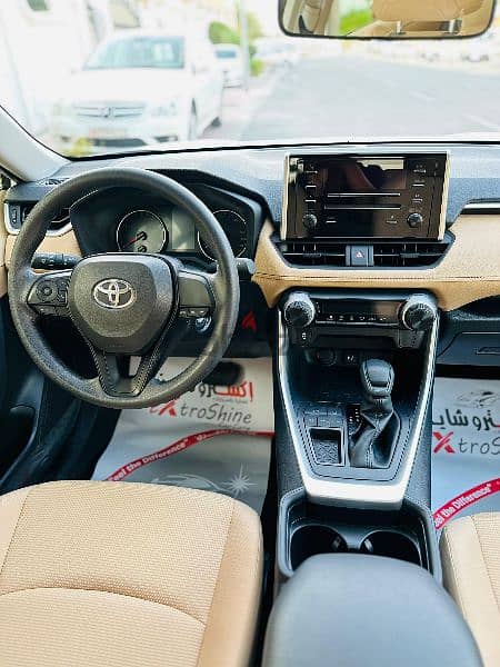 Toyota Rav 4 2021 model. single owner. Agent maintained. under warranty 15