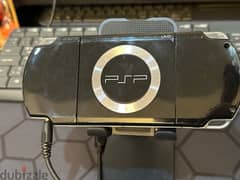 psp 2000, with 70 games and 100 themes