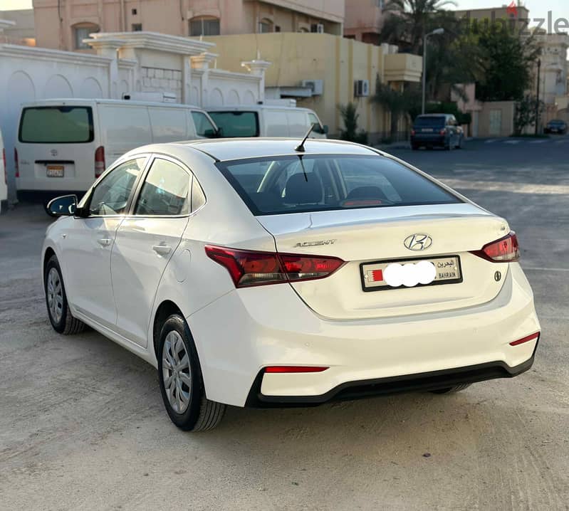 Hyundai Accent 2019 (White) 2