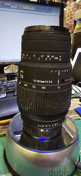 Sigma 70-300mm f/4-5.6 DG Macro Telephoto Zoom Lens for Sale 2