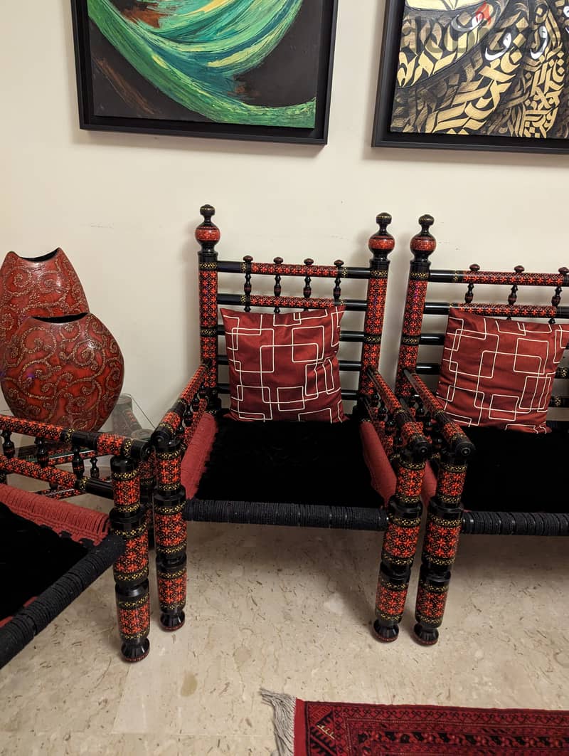 Hand made and hand painted traditional sheesham chinioti furniture 1