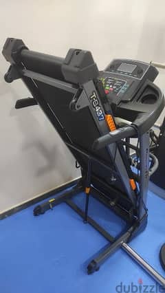 treadmill in good condition with safety magnet 0