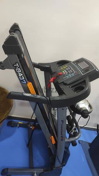 treadmill in good condition with safety magnet 1