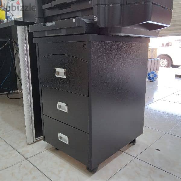 Reception desk with drawers for sale 2