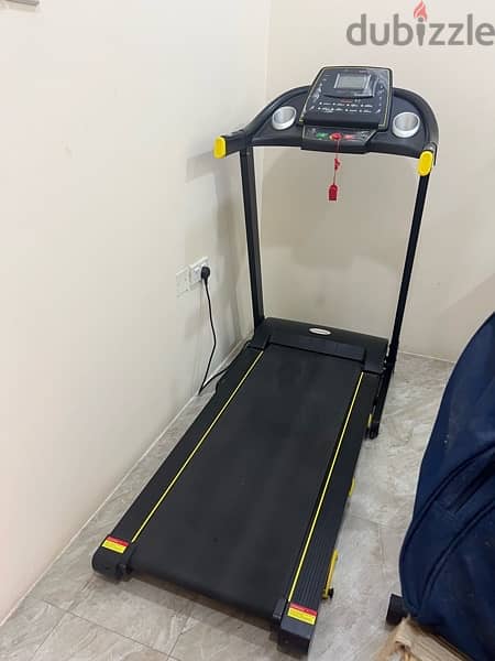 treadmil for sale barely used 1