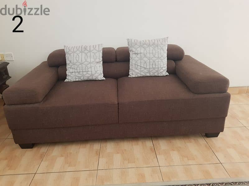 2 sofas (3 seater+2 seater) foldable headrest 1