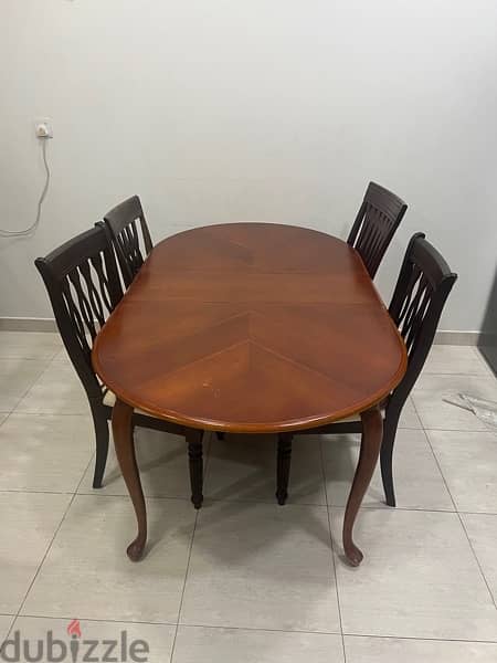 Dining table- Solid wood 0
