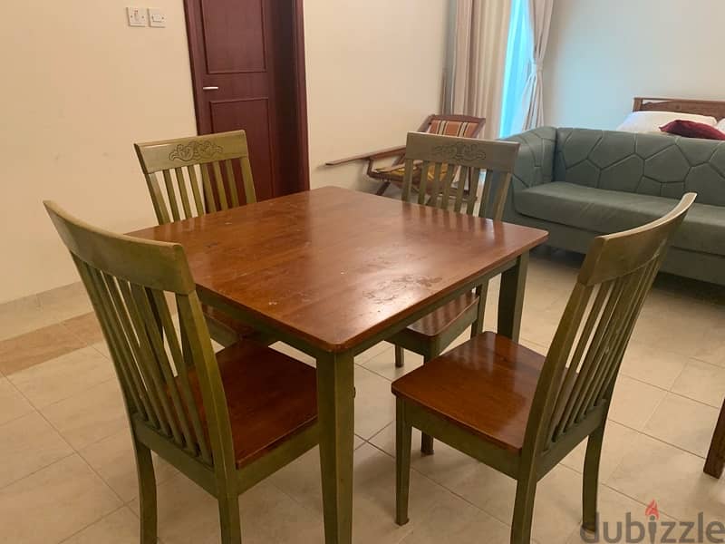 table with 4 chairs 2
