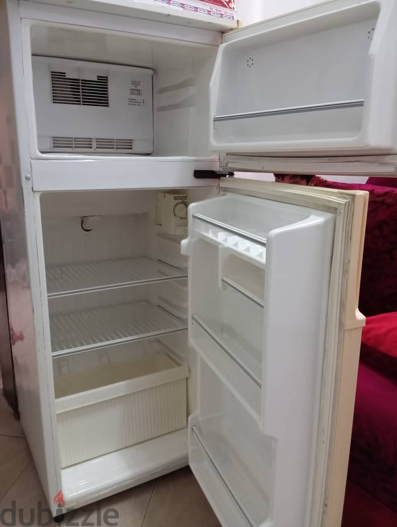 I would like to sale my Refrigerator 28 BD 1