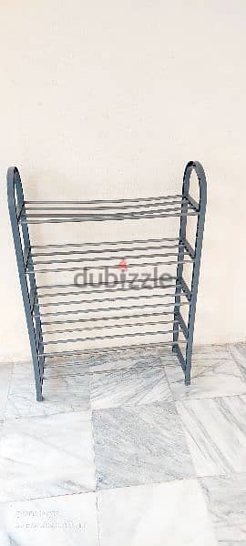 shoe rack in good condition 2