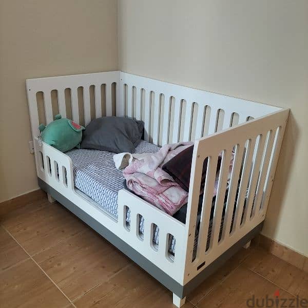35 bd baby bed with metres condition like new  with delivery 2