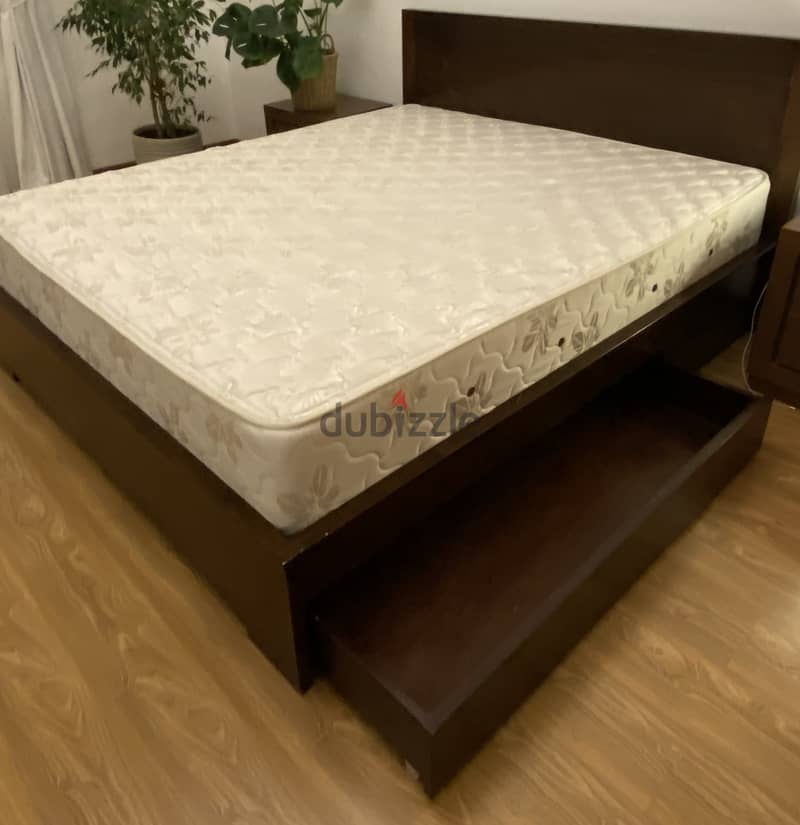 Wooden King Size Bed (no mattress) 1