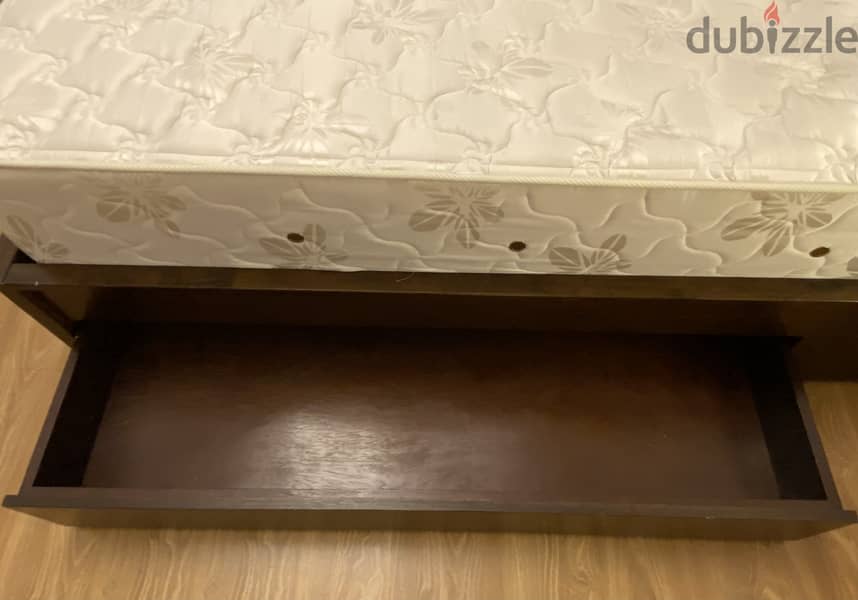 Wooden King Size Bed (no mattress) 2