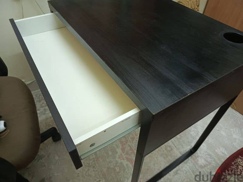 Computer Table for Office Use 1