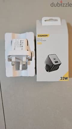urgent sale New ESSAGER 33 watt super fast adapter just box open 0