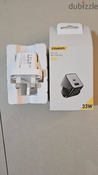urgent sale New ESSAGER 33 watt super fast adapter just box open 0