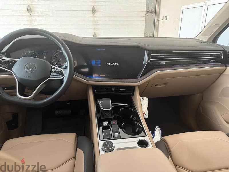 Stunning 2023 Volkswagen Touareg - Ultimate Luxury and Performance 5