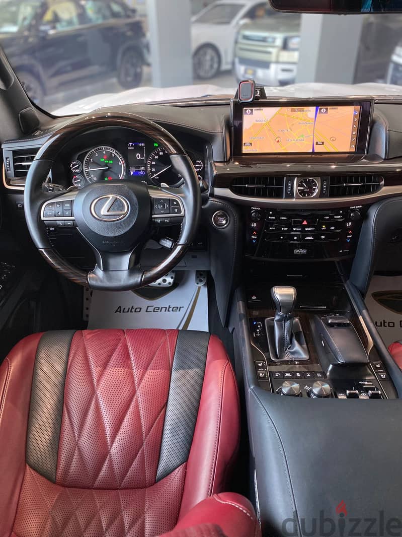 Lexus LX570s Black Edition 2019 6