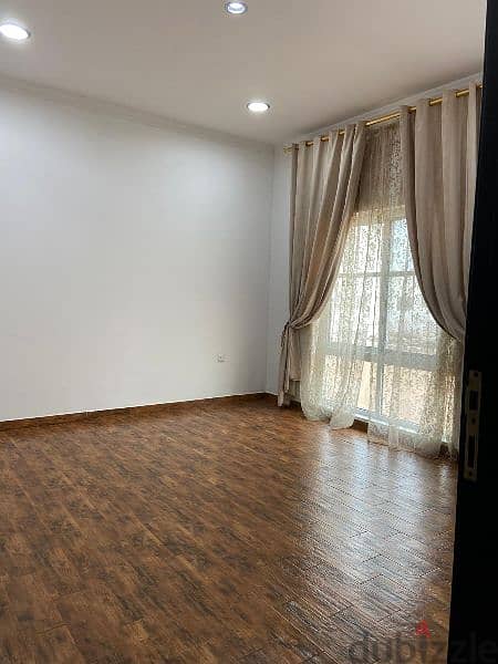 Apartment for Rent with EWAشقه للايجار شامل 5