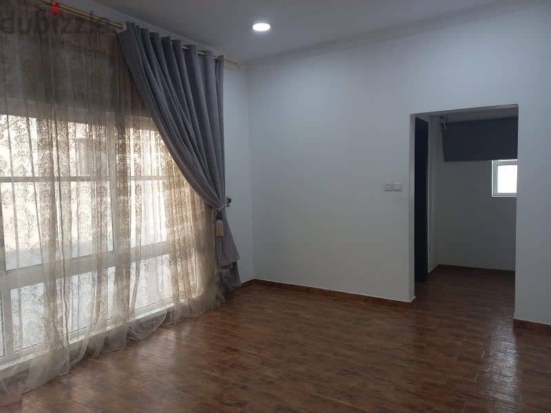 Apartment for Rent with EWAشقه للايجار شامل 8