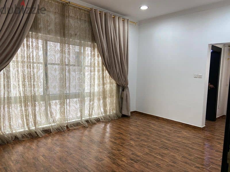 Apartment for Rent with EWAشقه للايجار شامل 10