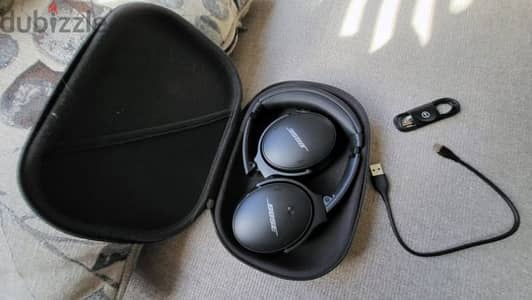 bose qc 45 noice cancelling headphones