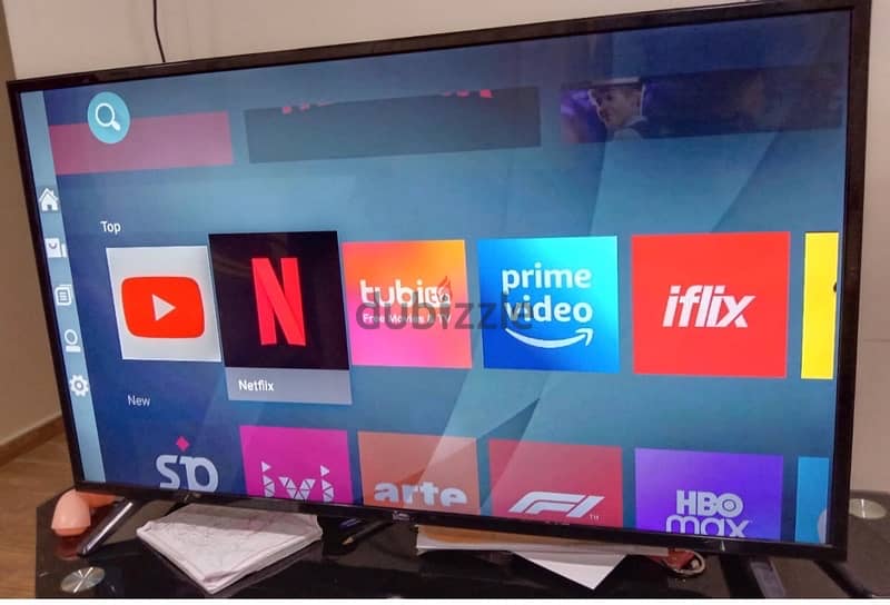 32” Android Smart tv new condition with box paking IKON call or Whtsp 1