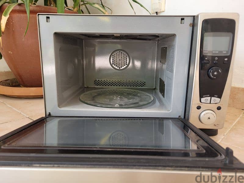 De'Longhi Microwave Oven For Sale 1