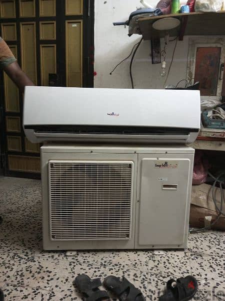 2.5 ton ac for sale good condition sox months wornty 0